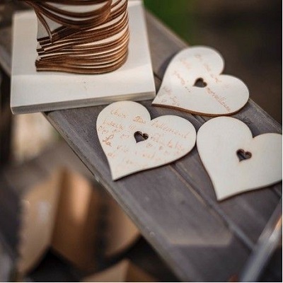 dessous verre coeur en bois livre d'or